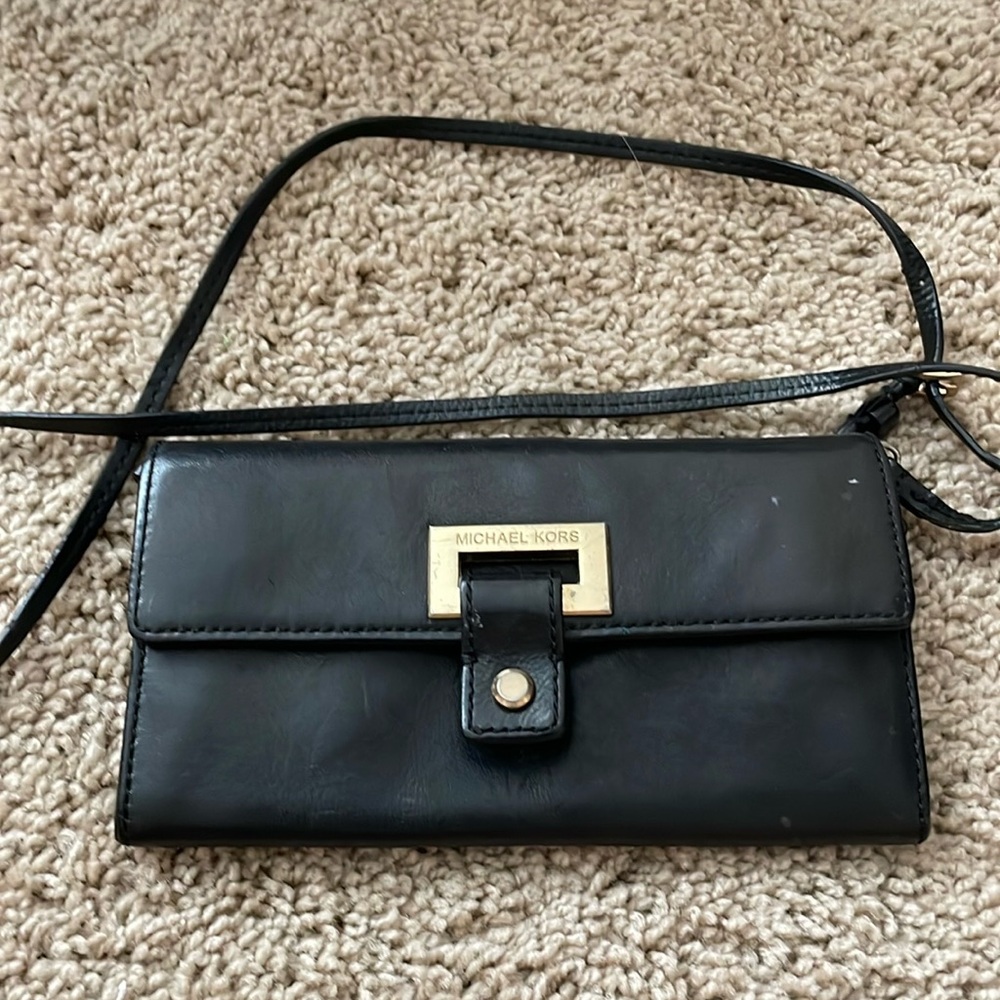 Michael Kors crossbody wallet